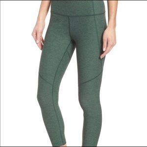 Outdoor Voices warmup 3/4 leggings